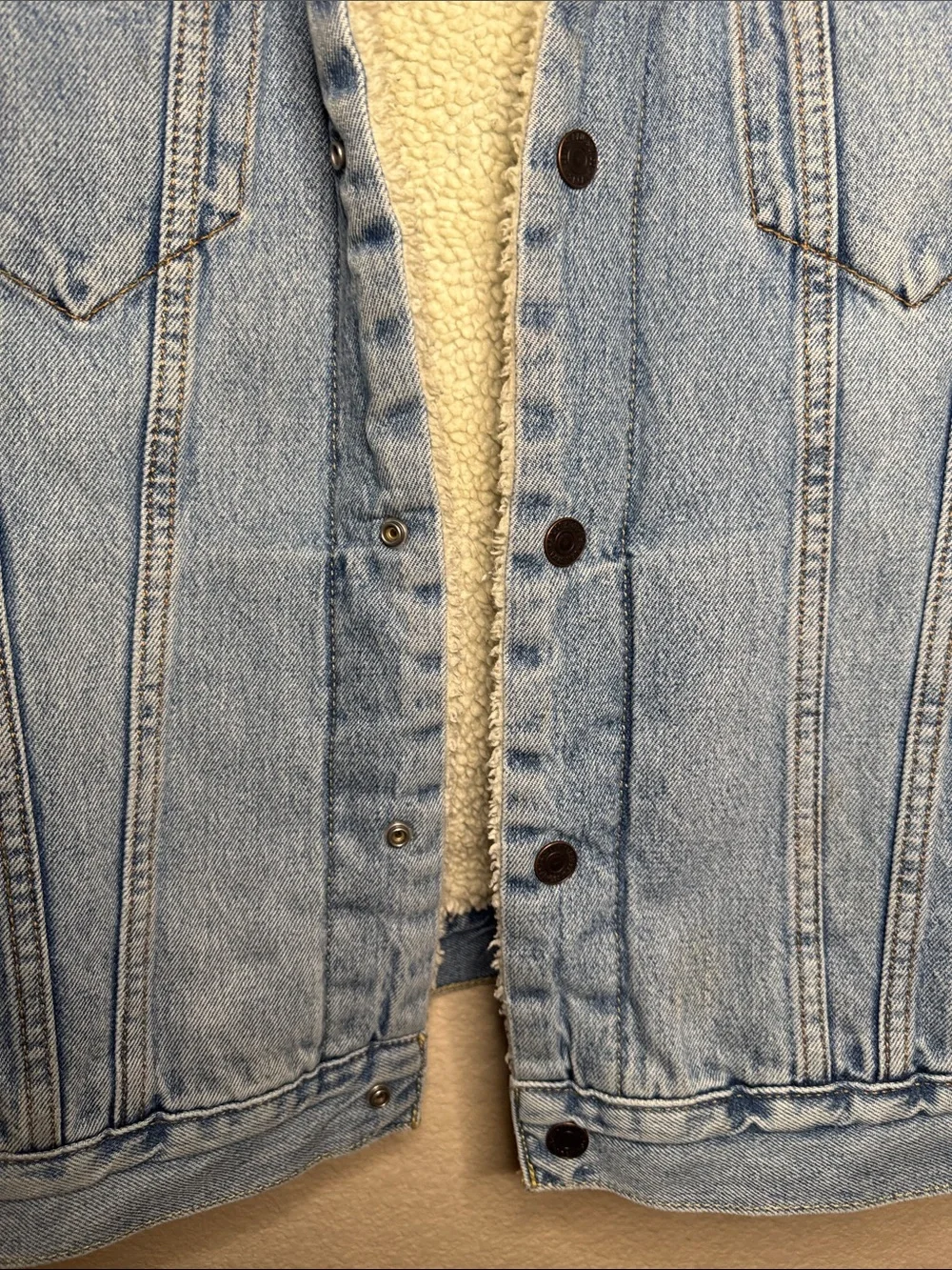 Levi's Men's Light Blue Sherpa-Lined Denim Jacket